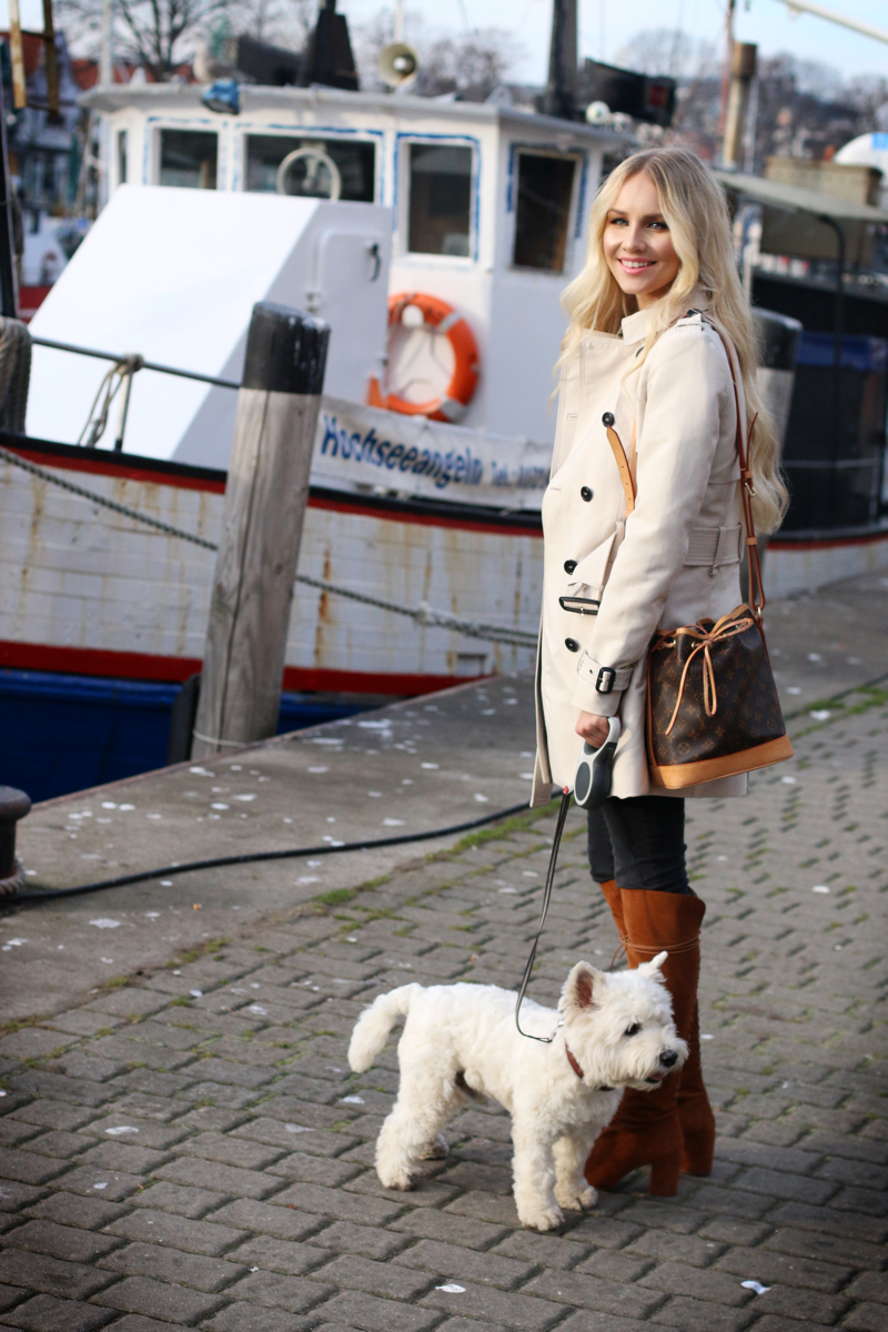 Outfit Trenchcoat by the habour zara knee high boots 2